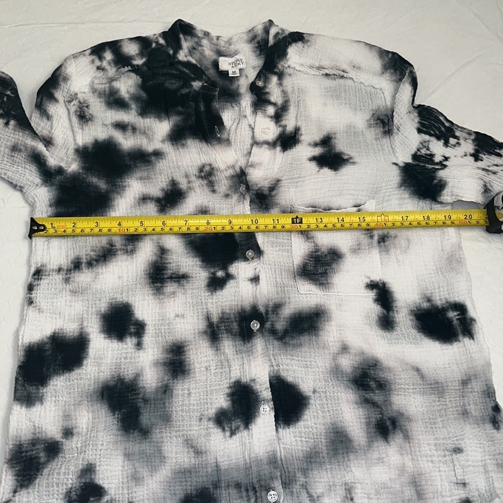 Stone and Sky black and white tie die gauzy button down top M - Picture 6 of 8